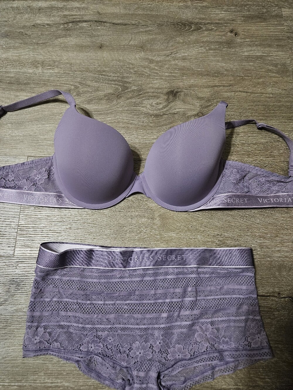 Victoria's Secret Mauve Padded Bra with Lace Boyshorts NWOT